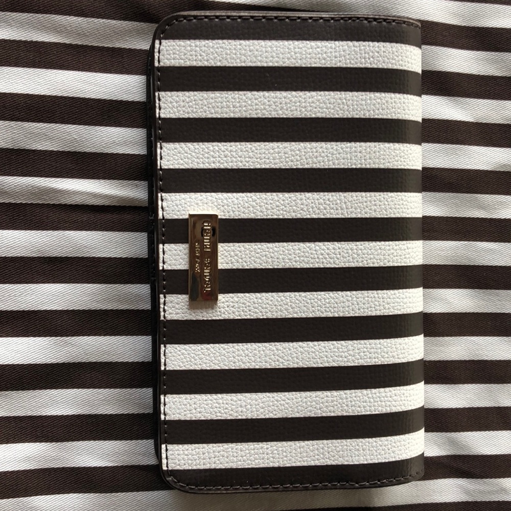 Phone/wallet/crossbody